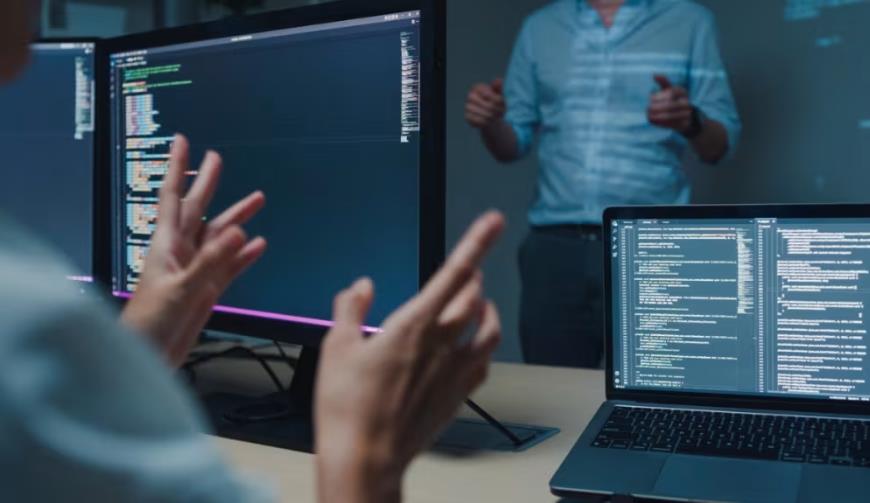 辽中县软件开发公司警示：7大迹象，揪出项目脱轨危机